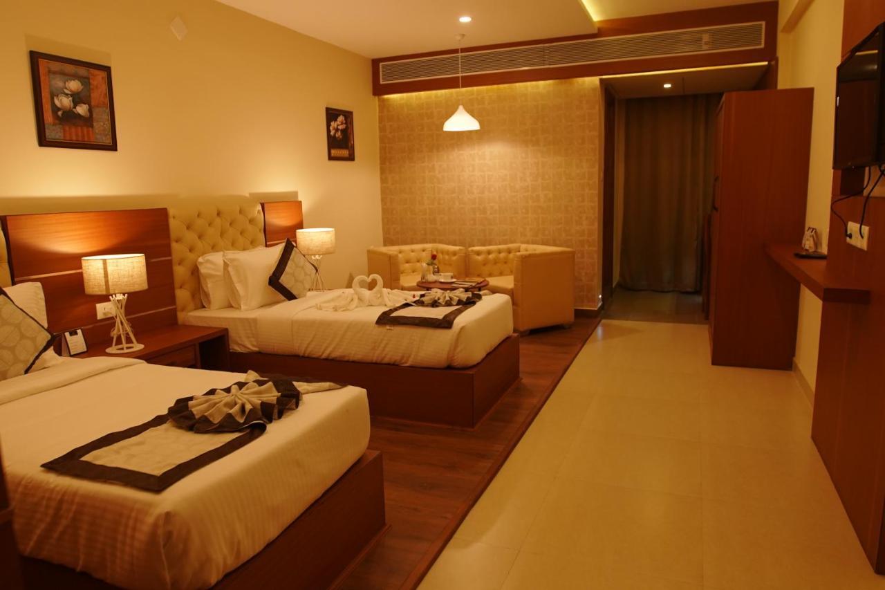 Nesma Palace Kannur Exterior foto